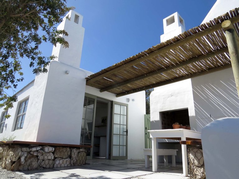 Patio braai and pergola